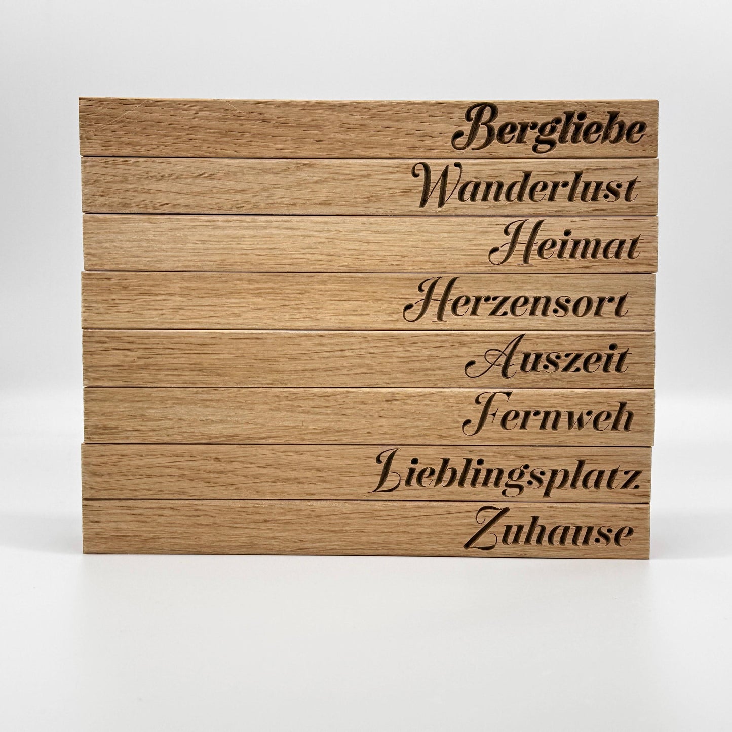 Berg Silhouette Deko aus Holz – Berglandschaft Schwarz auf Eiche, Wald Deko modern, Geschenkidee Natur Deko, Weihnachtsgeschenk