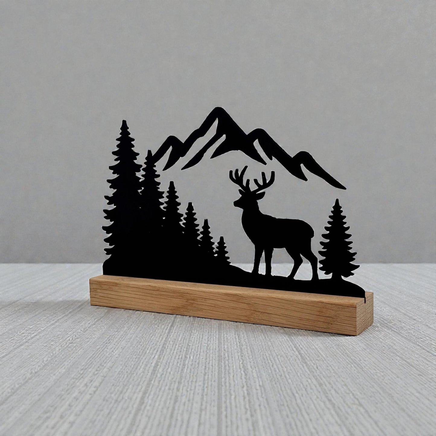 Berg & Hirsch Deko aus Holz  Natur Wohnaccessoire mit Eichenholzsockel