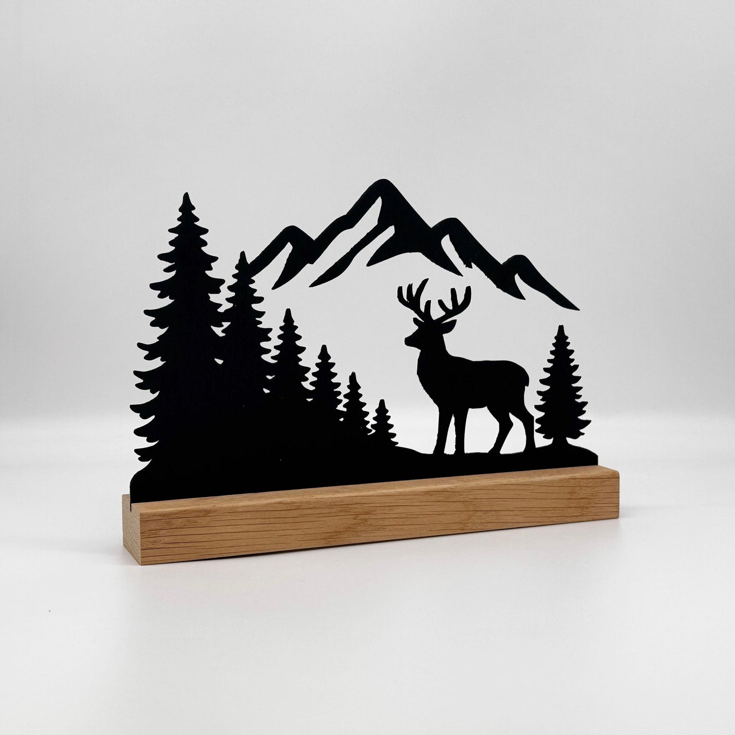 Berg & Hirsch Deko aus Holz  Natur Wohnaccessoire mit Eichenholzsockel