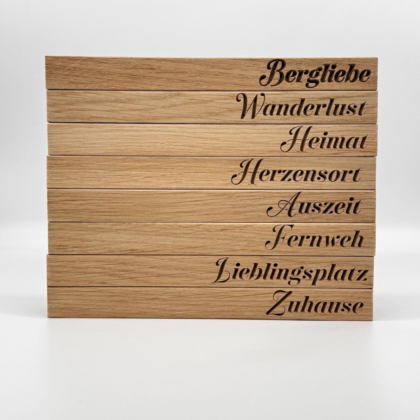 Personalisierte Berg Silhouette aus Holz  Holz Geschenk mit Gravur für Bergliebhaber | Aufsteller Eiche