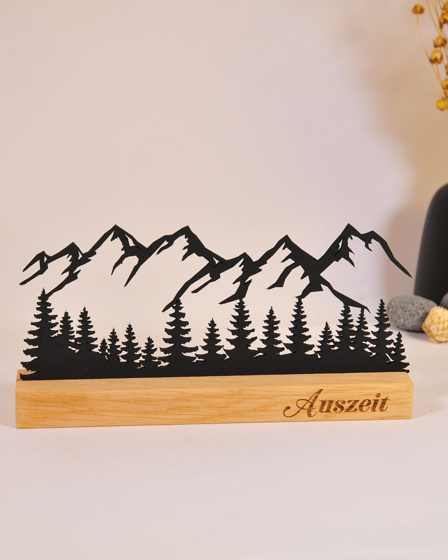 Personalisierte Berg Silhouette aus Holz  Holz Geschenk mit Gravur für Bergliebhaber | Aufsteller Eiche