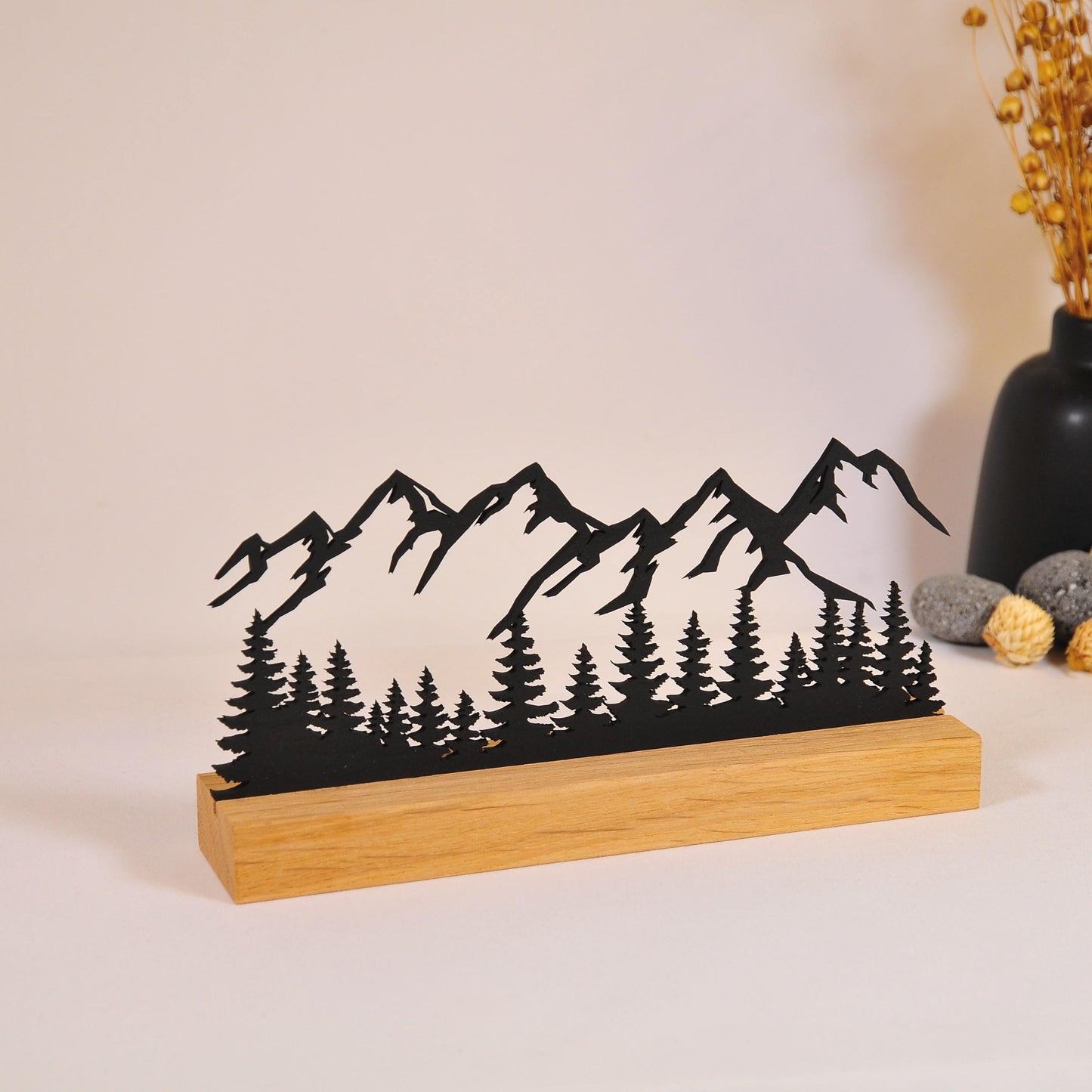 Personalisierte Berg Silhouette aus Holz  Holz Geschenk mit Gravur für Bergliebhaber | Aufsteller Eiche