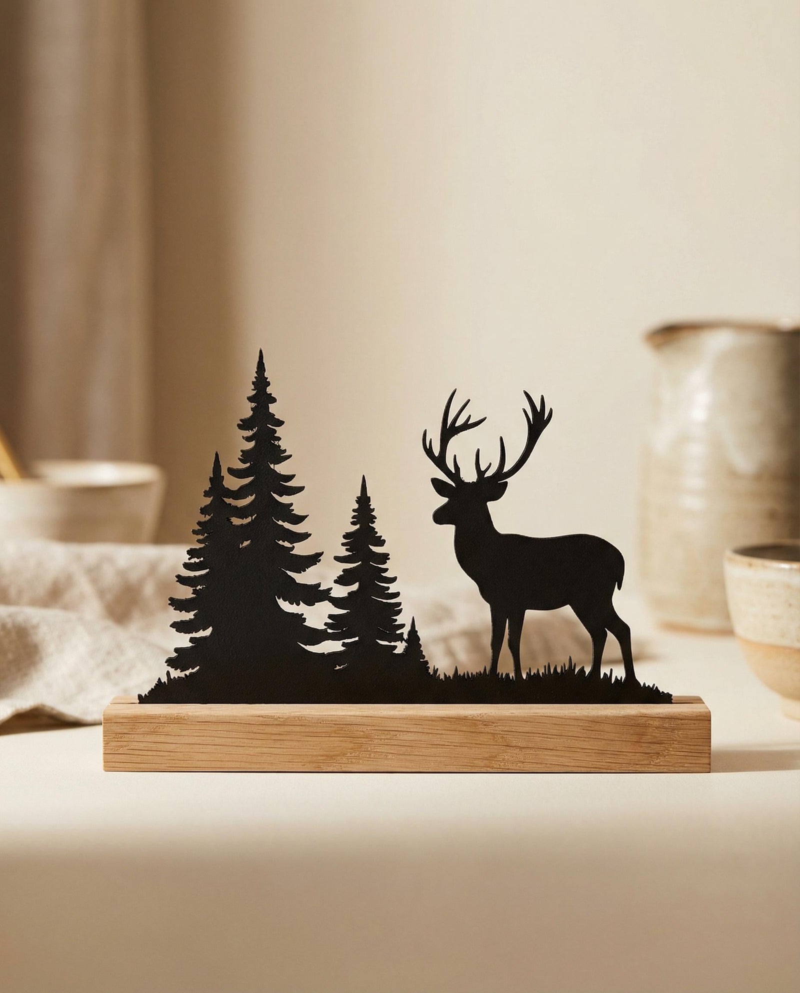 Hirsch-Silhouette aus Holz mit Waldmotiv – Ansicht 7
