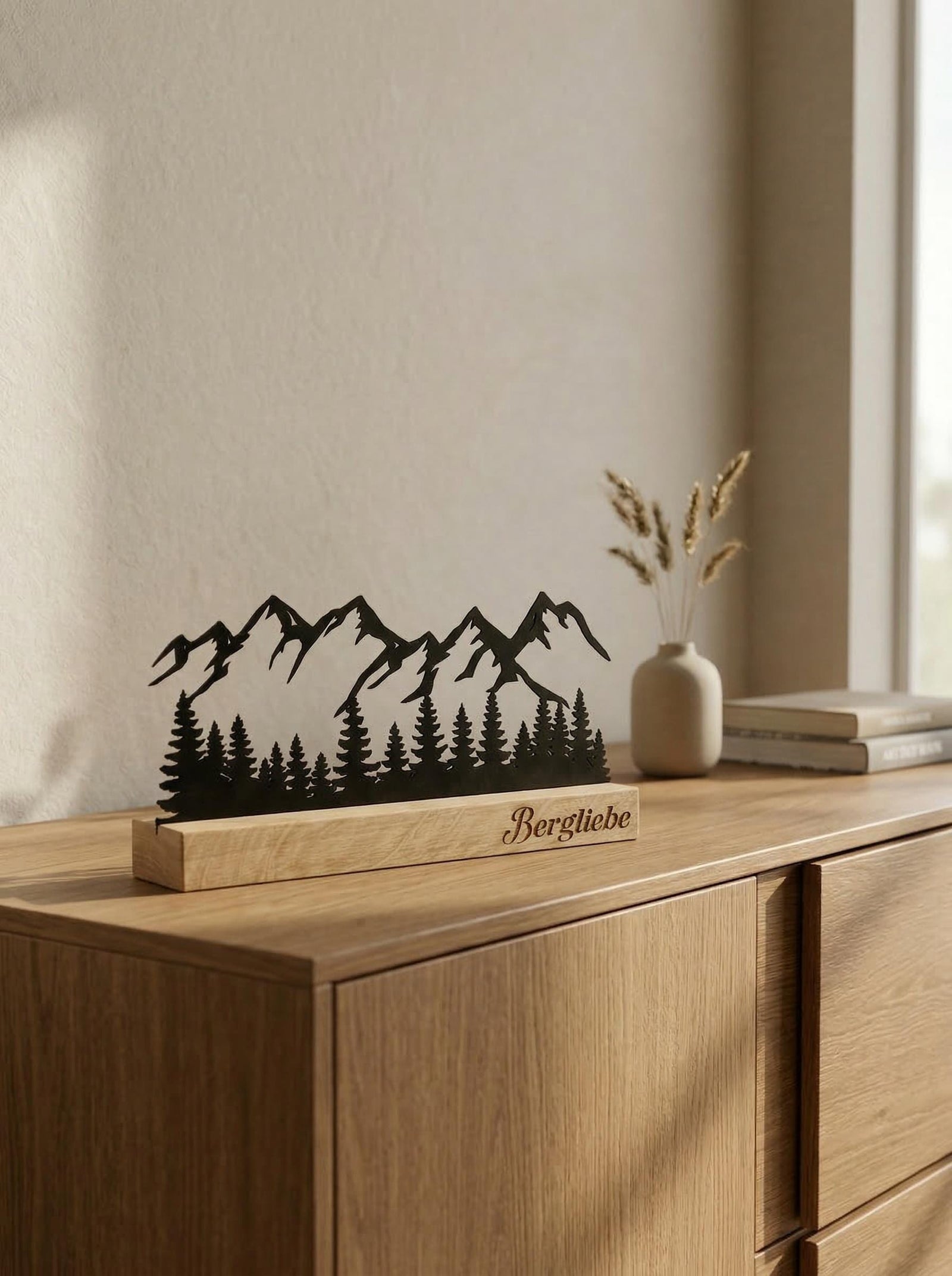 Bergsilhouette aus Holz – Ansicht 6