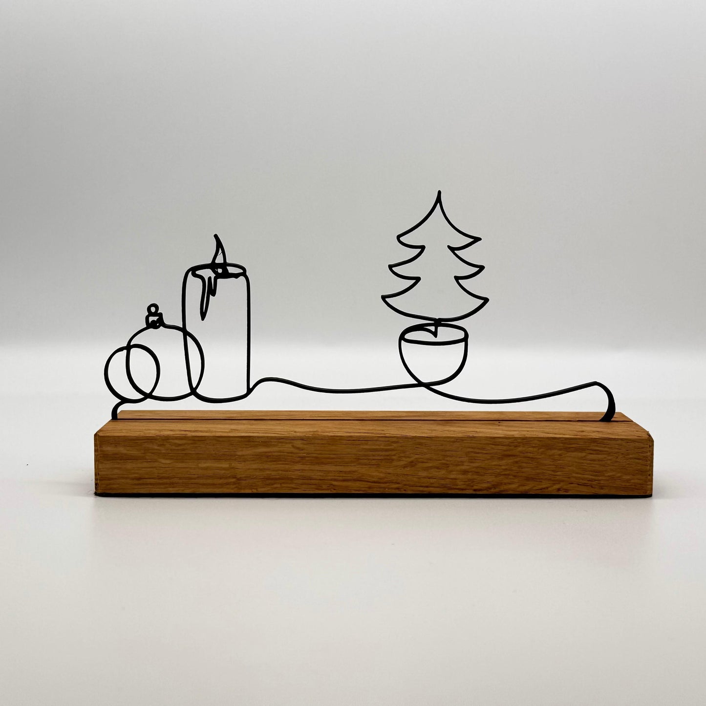 Weihnachtsdeko Holz Eiche – Kerze & Kugel Silhouette schwarz, moderne Adventsdeko, Weihnachtsbaum Deko, Geschenkidee Weihnachten